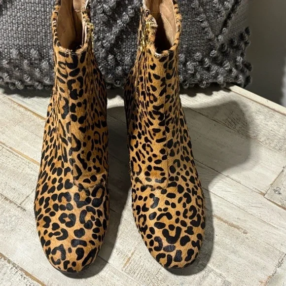 ❤️Earth Sparta Leopard Print Ankle Boots-Sz 8.5 - Picture 2 of 7